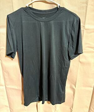 Nike Dri-FIT Men's S Black T-Shirt Crew Neck Short Sleeve Solid Logo Pullover